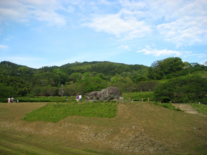 06 Ishibutai Tumulus