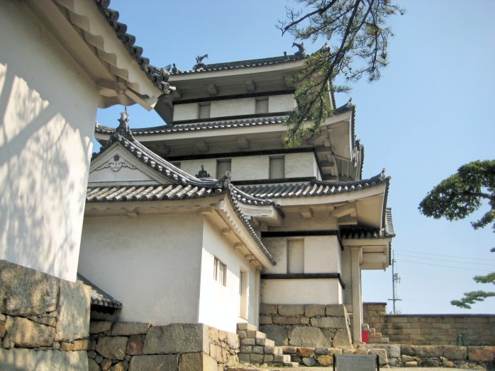 05 Takamatsu Castle_Tsukimi turret