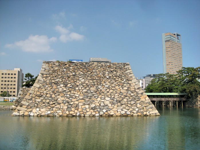 08 Takamatsu Castle_Foundation of castle tower