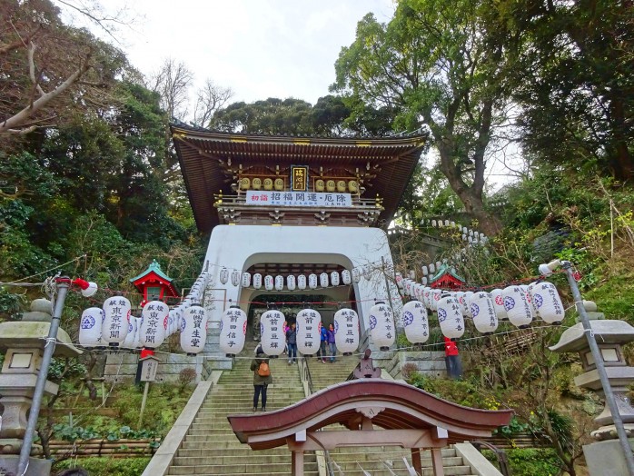 02 Enoshima Shrine_Zuishin-mon gate