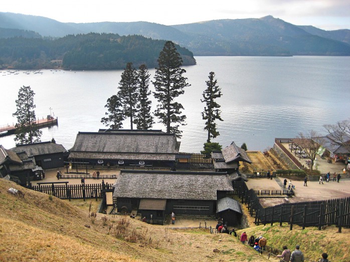 04 View of Hakone barrier station from Toumi-bansho