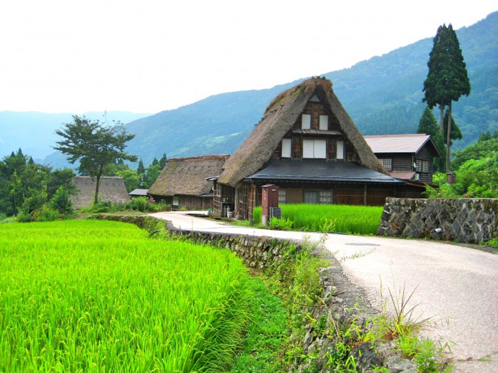 07 The settlement of Gokayama gassho-zukuri