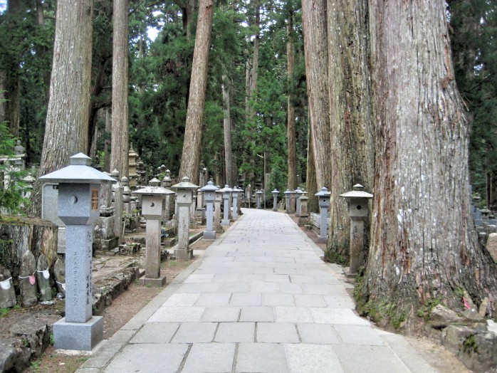 11 Koyasan_Okuno-in